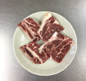 味付け骨付きカルビ